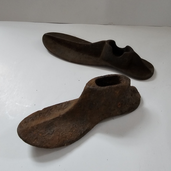 Antique cast Iron Cobbler Shoe Mold Shoe Forms set two Vintage shoemakers tool - Picture 1 of 10